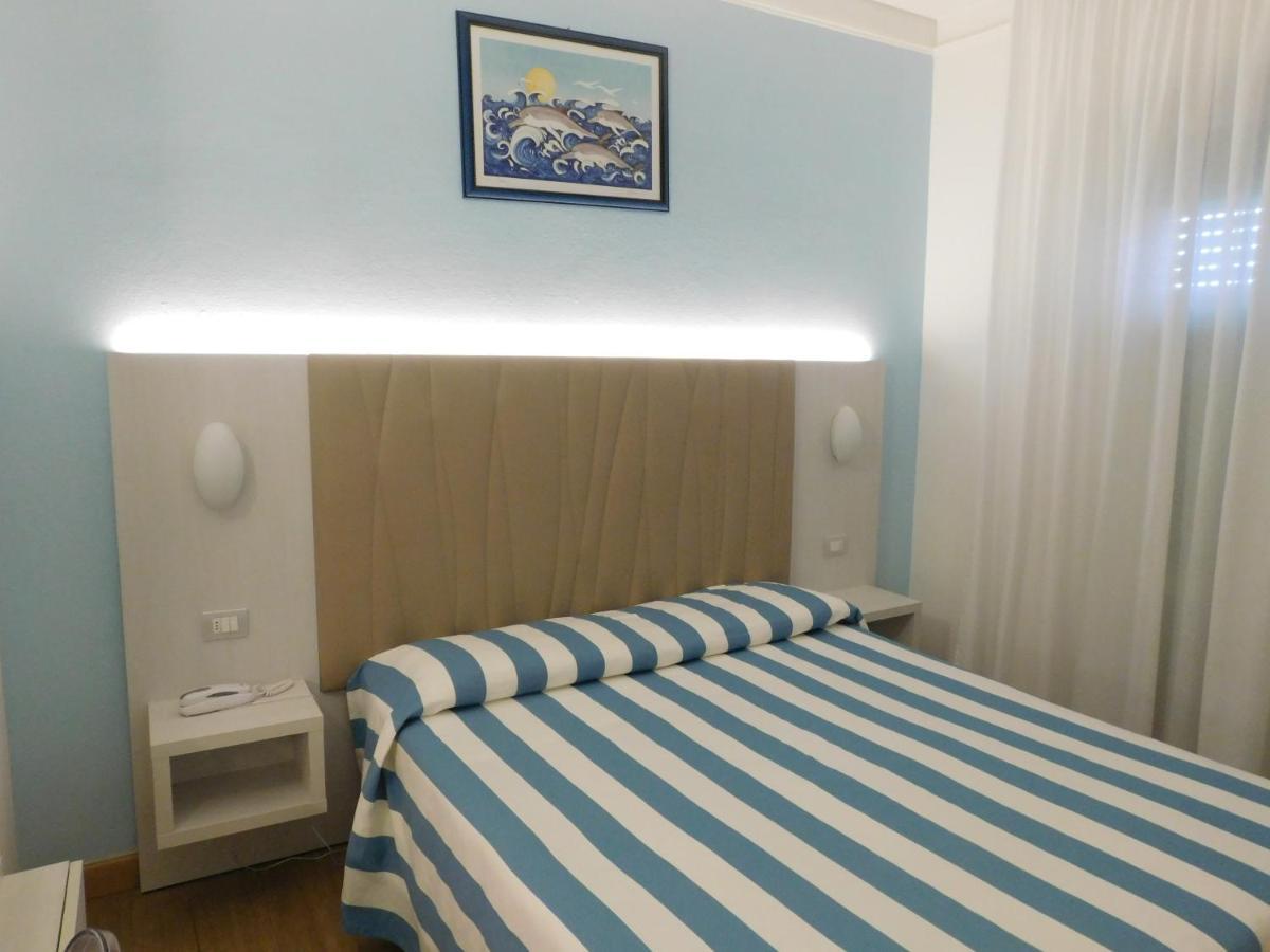 מרינה די פיאטרסנטה Hotel Oceano מראה חיצוני תמונה