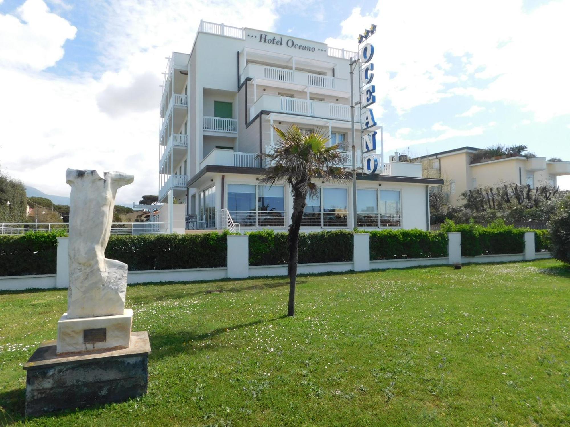 מרינה די פיאטרסנטה Hotel Oceano מראה חיצוני תמונה