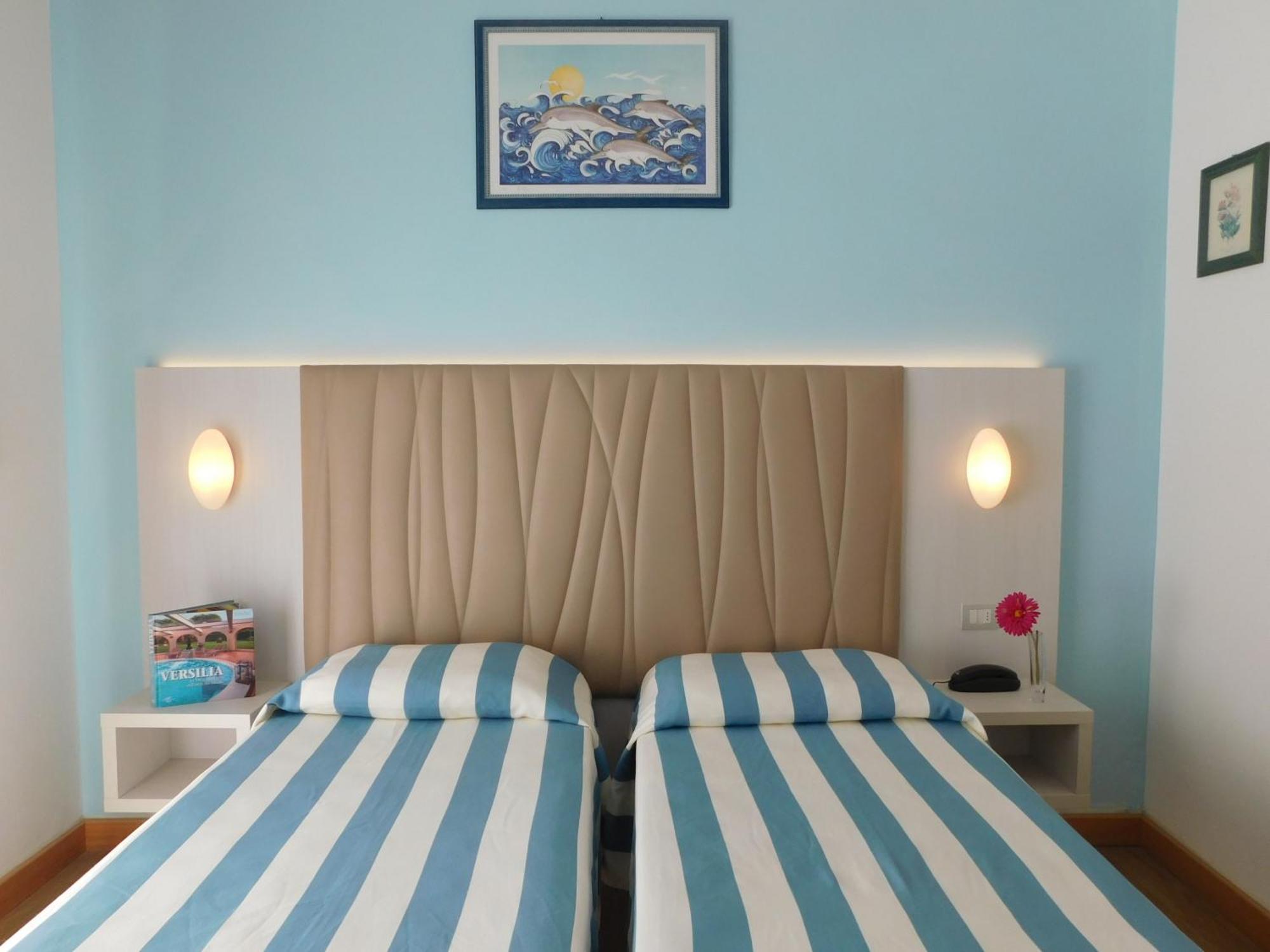 מרינה די פיאטרסנטה Hotel Oceano מראה חיצוני תמונה