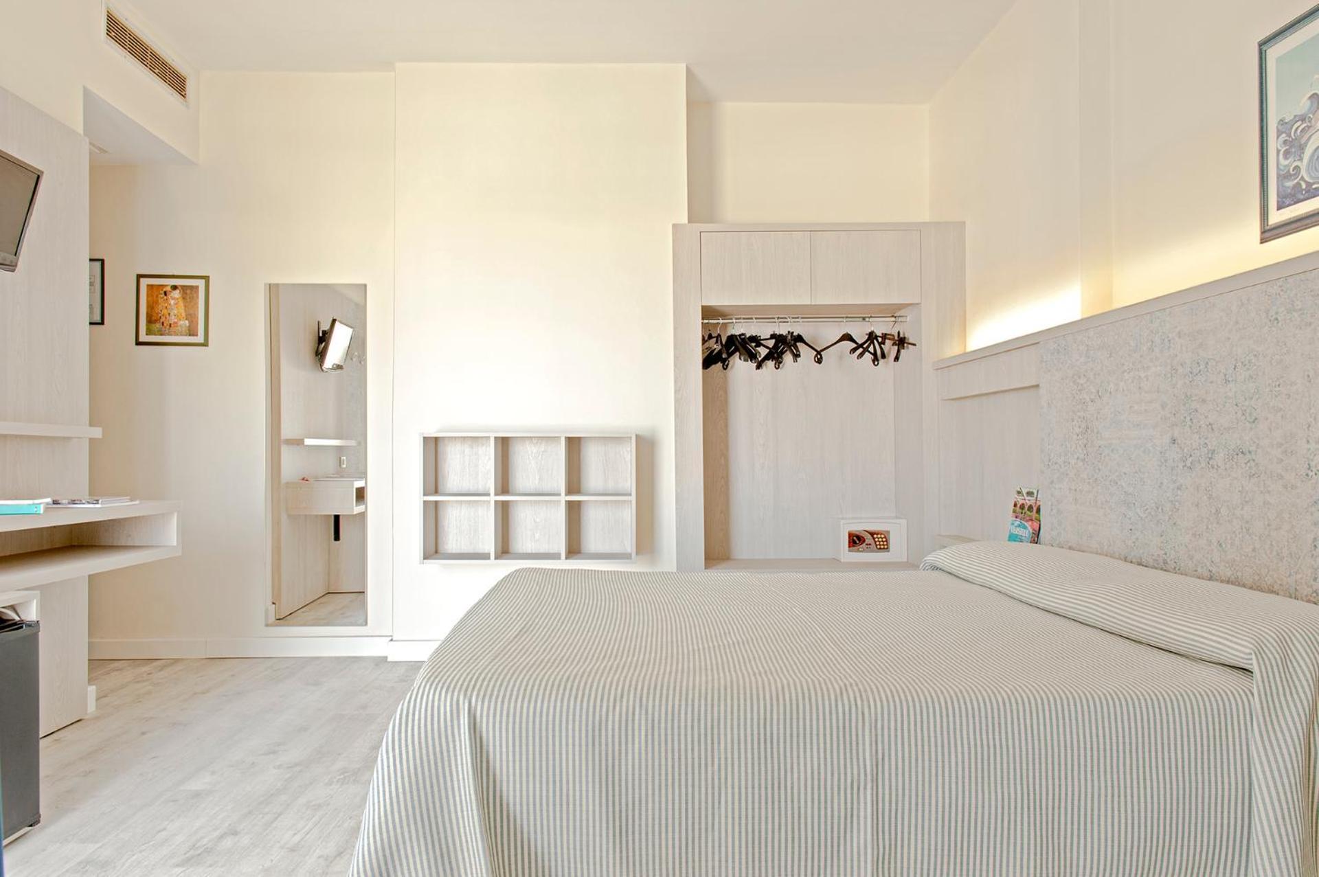 מרינה די פיאטרסנטה Hotel Oceano מראה חיצוני תמונה