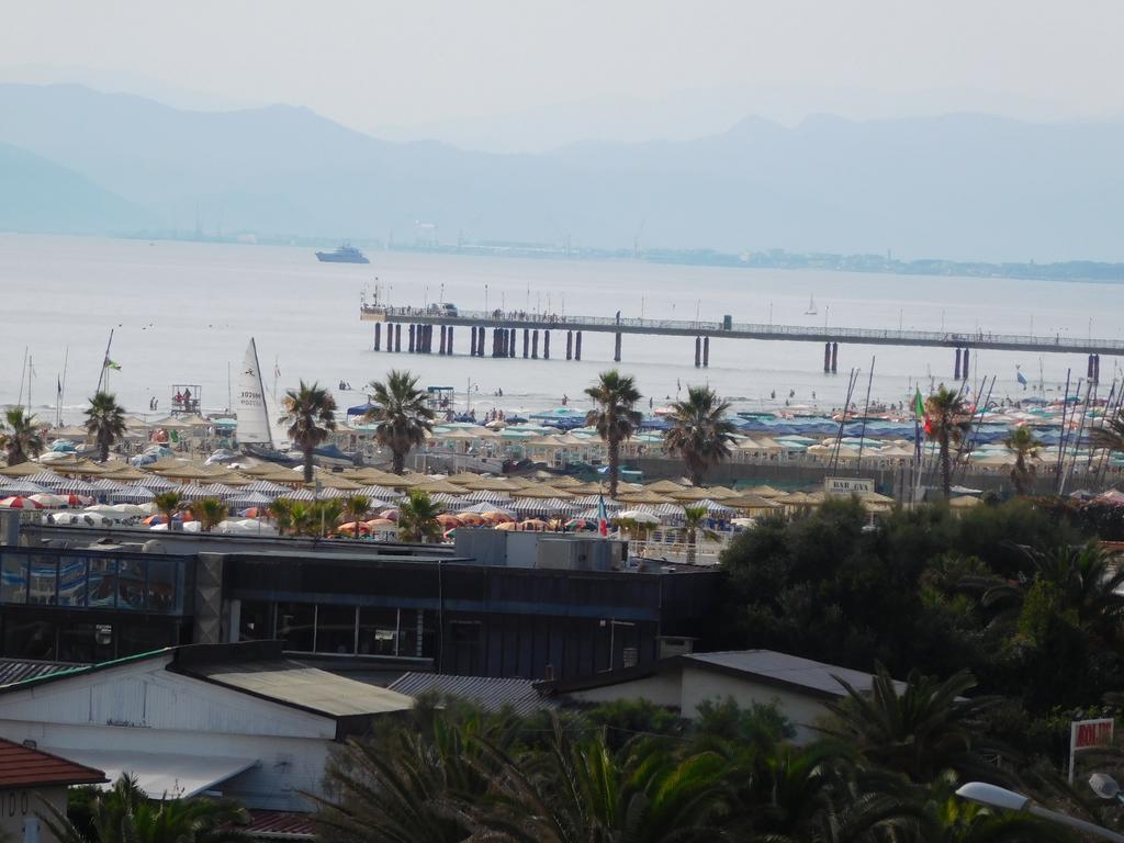 מרינה די פיאטרסנטה Hotel Oceano מראה חיצוני תמונה