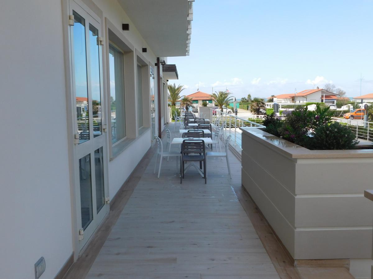 מרינה די פיאטרסנטה Hotel Oceano מראה חיצוני תמונה
